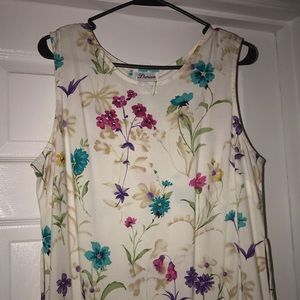 Darian white dress with flowers